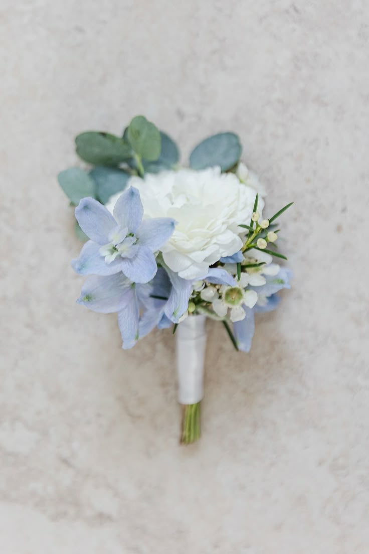 'Chelsea' Floral Boutonniere